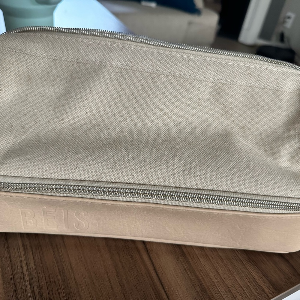 BÉIS Dopp Kit in Ivory